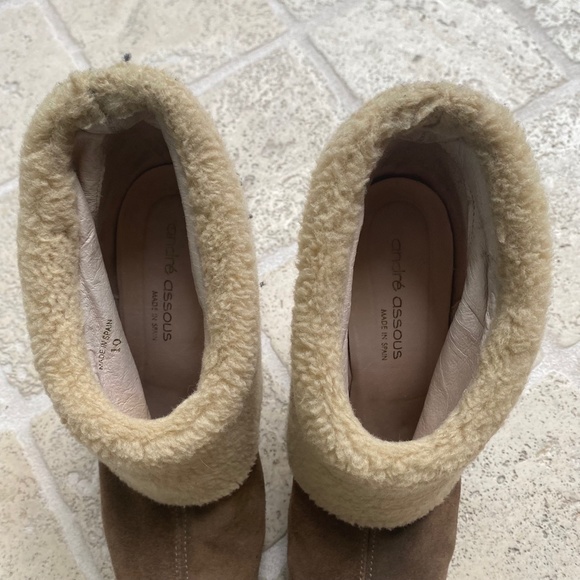 André Assous sheepskin ankle boots size 10. - Picture 6 of 7
